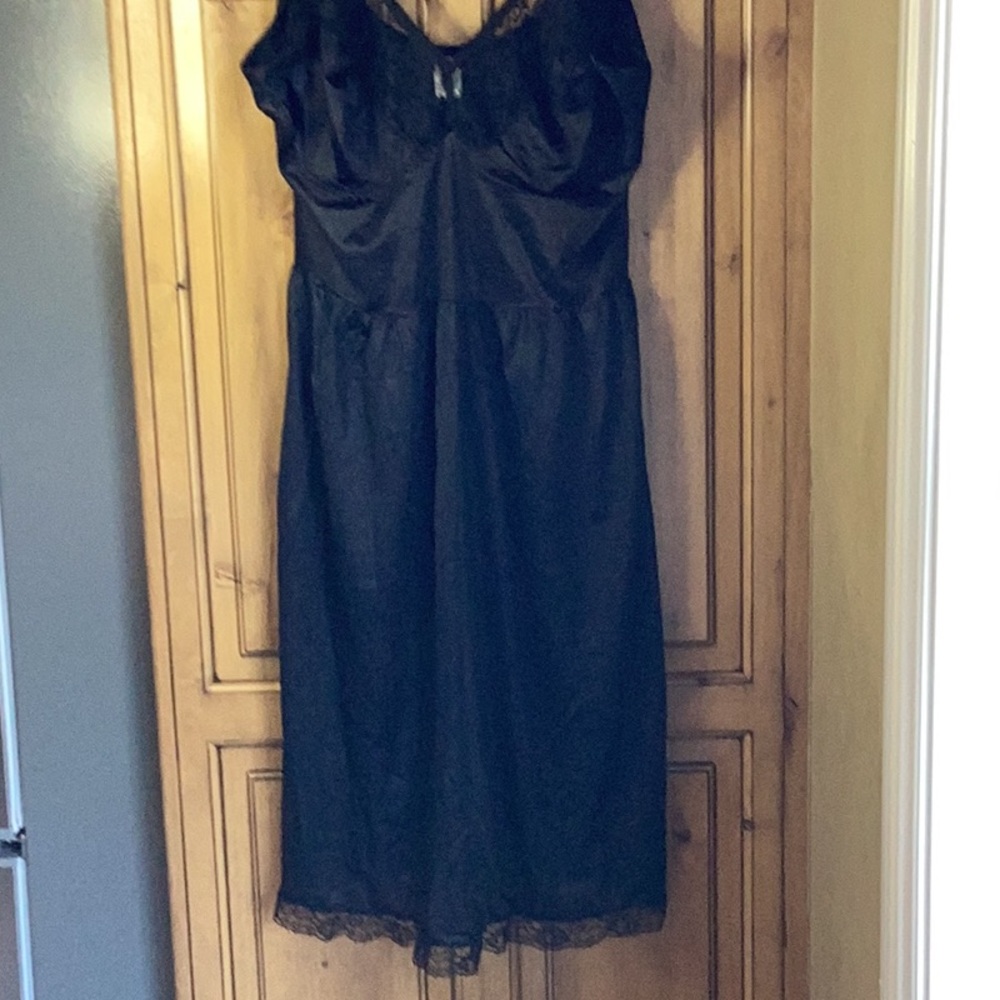 FINAL SALE PRICE Comfort Choice Black Bra Slip Size 50 B,C,D